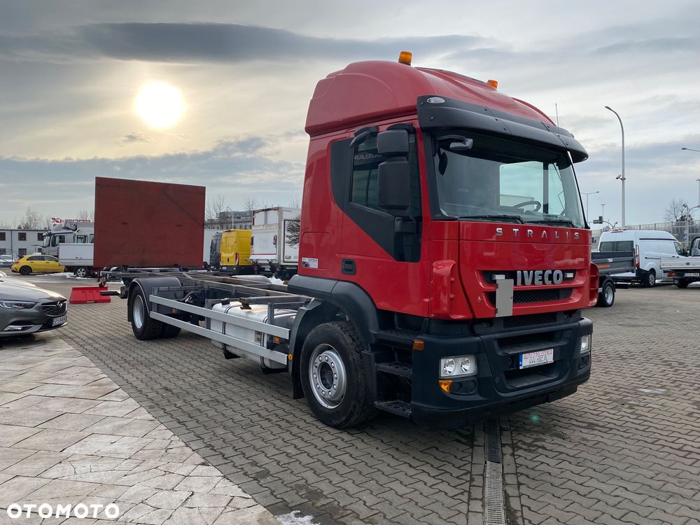 Iveco STRALIS S 36 AT 190 / BDF / DŁUGA RAMA 7.72M / E5 / SYPIALKA / - 7