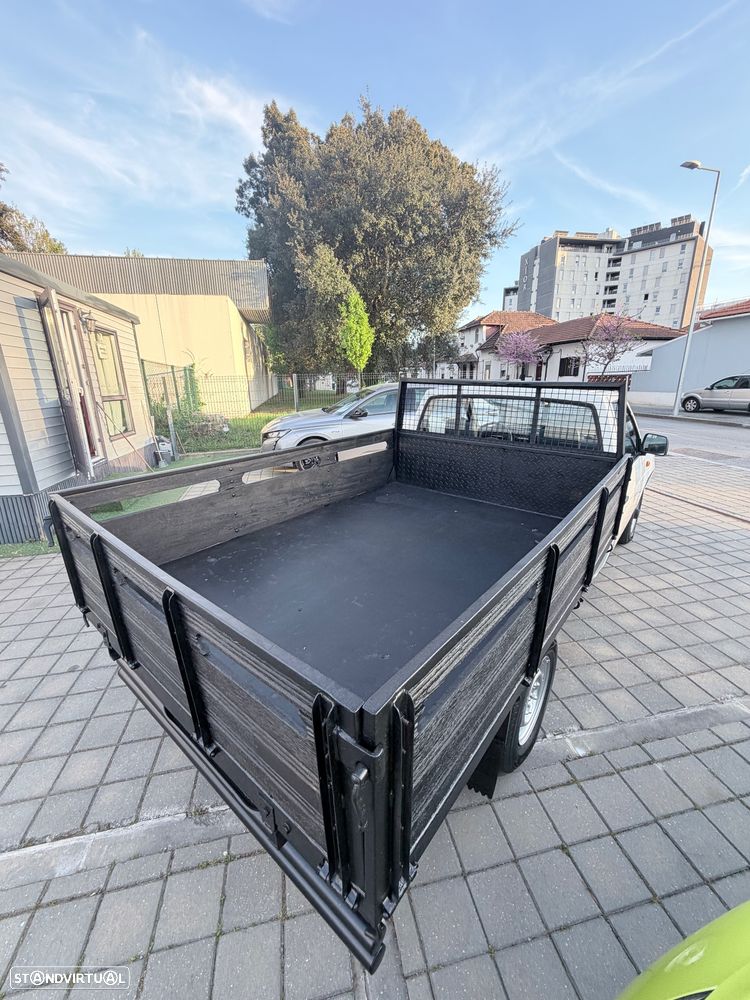 Nissan pick up 2.5 diesel 3 lugares com caixa atraz - 12