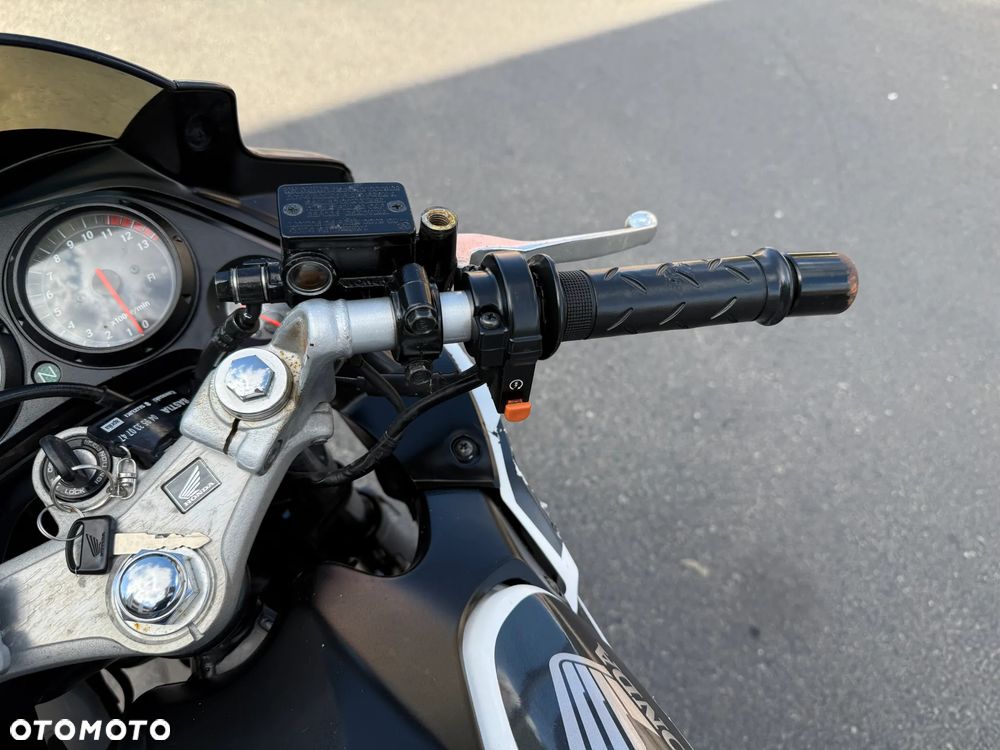 Honda CBR - 11
