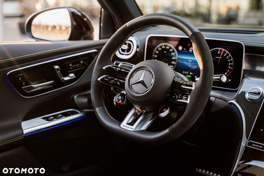Mercedes-Benz GLC - 24
