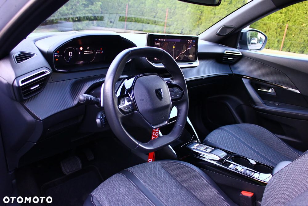 Peugeot 2008 1.5 BlueHDi Allure S&S EAT8 - 31