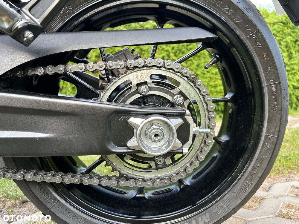 Yamaha MT - 7