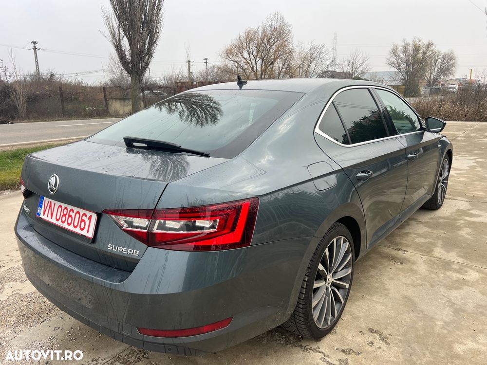 Skoda Superb 2.0 TDI DSG Laurin & Klement - 2