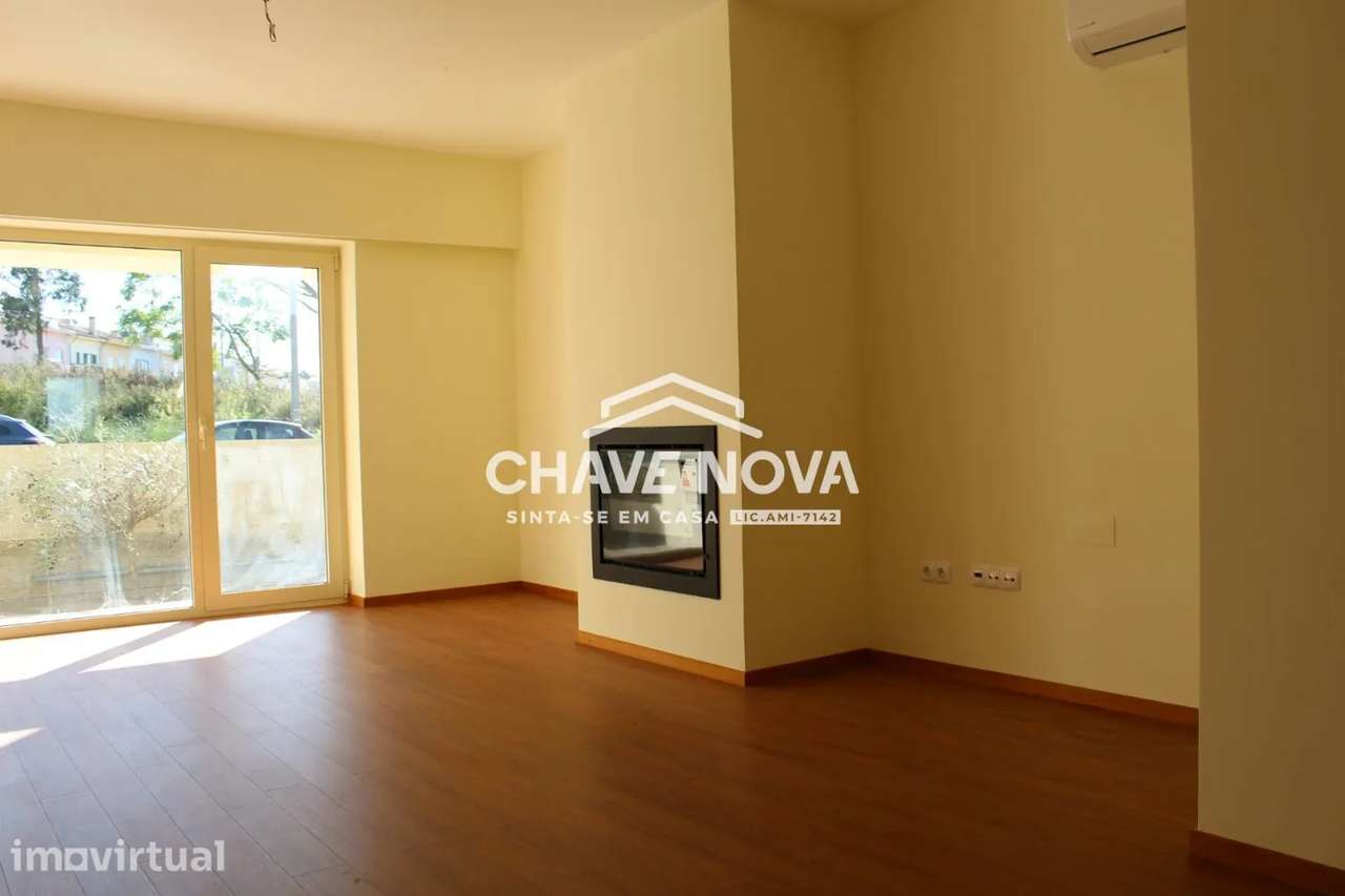 Moradia T4 em Pedroso - Grande imagem: 2/22