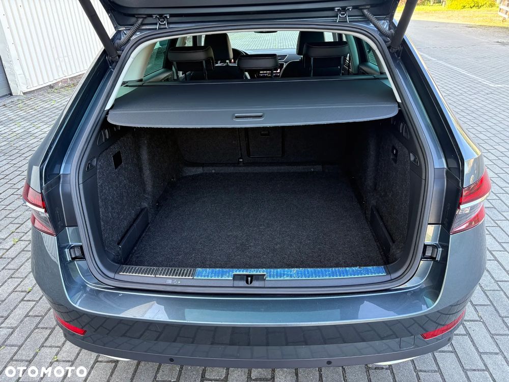 Skoda Superb 2.0 TDI SCR 4x4 L&K DSG - 11