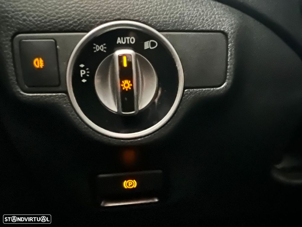 Mercedes-Benz CLA 180 d Shooting Brake Aut. - 42