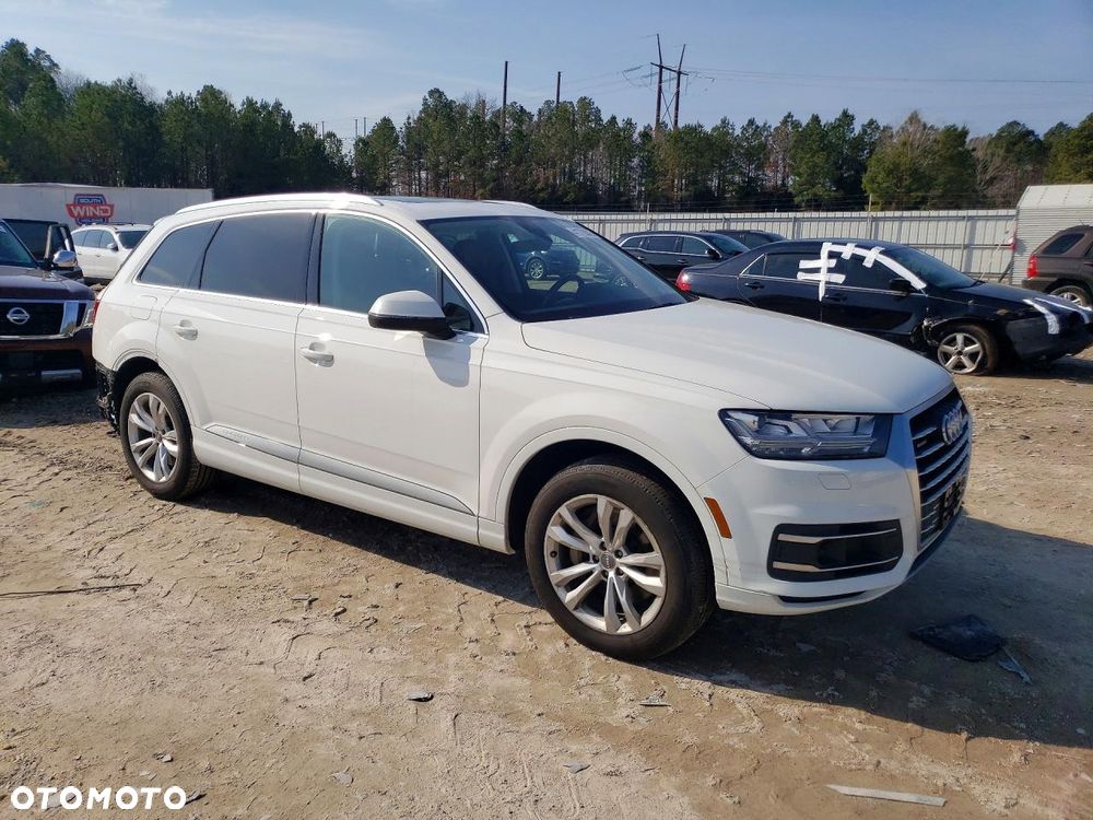Audi Q7 - 1