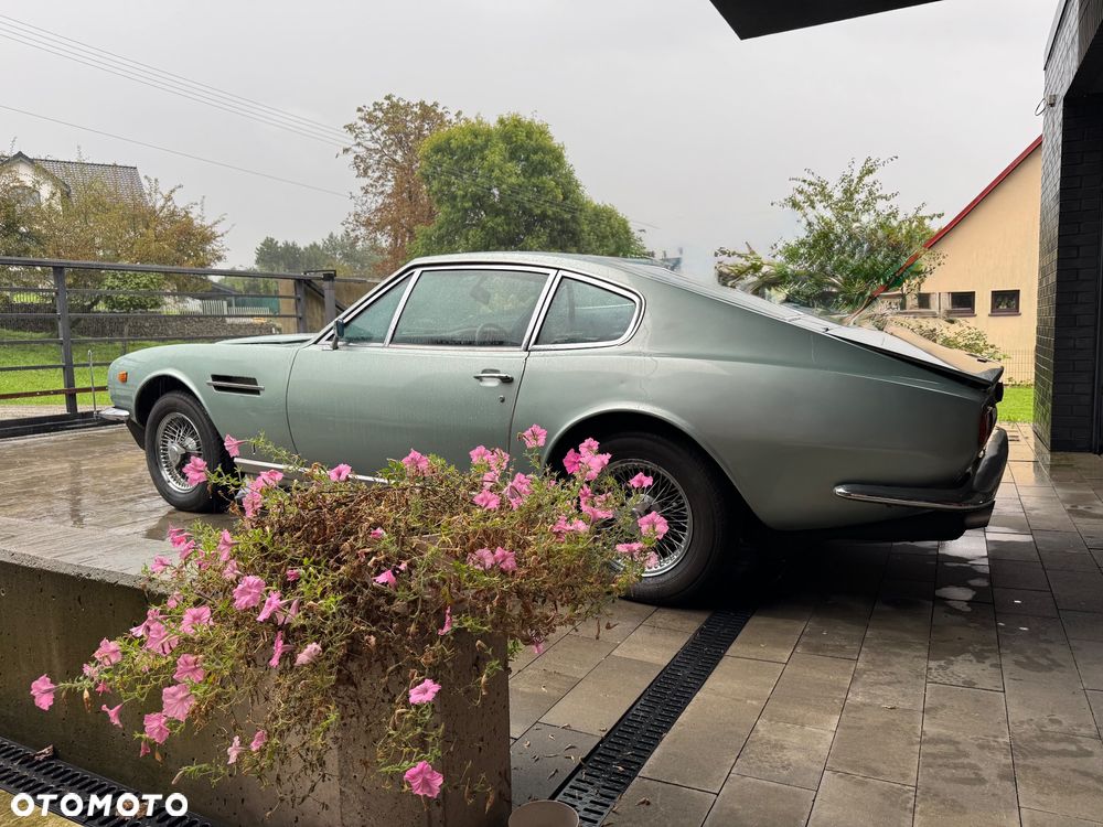 Aston Martin DBS - 20