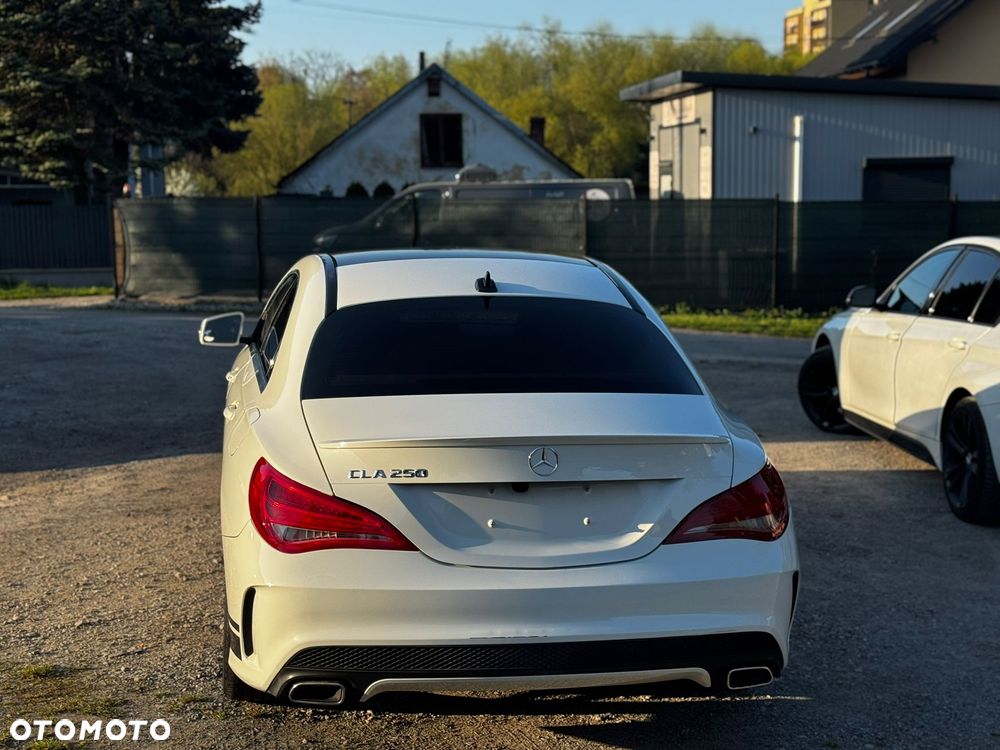 Mercedes-Benz CLA 250 7G-DCT UrbanStyle Edition - 7