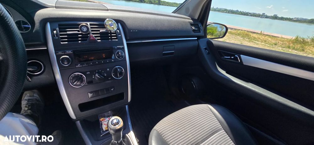 Mercedes-Benz B 200 CDI - 18