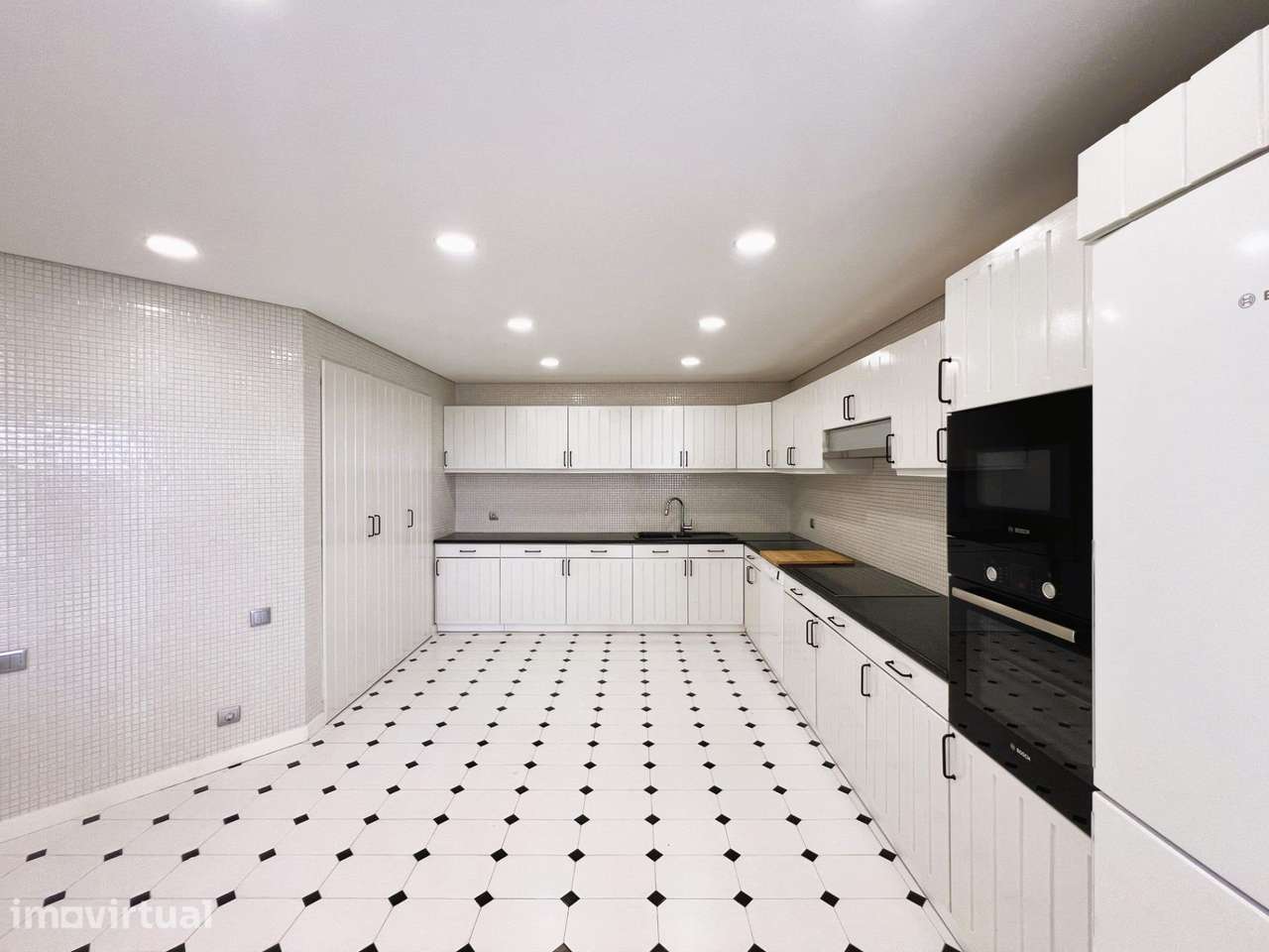 Apartamento T3 (vista panorâmica e garagem fechada 2 carros) - Grande imagem: 4/20