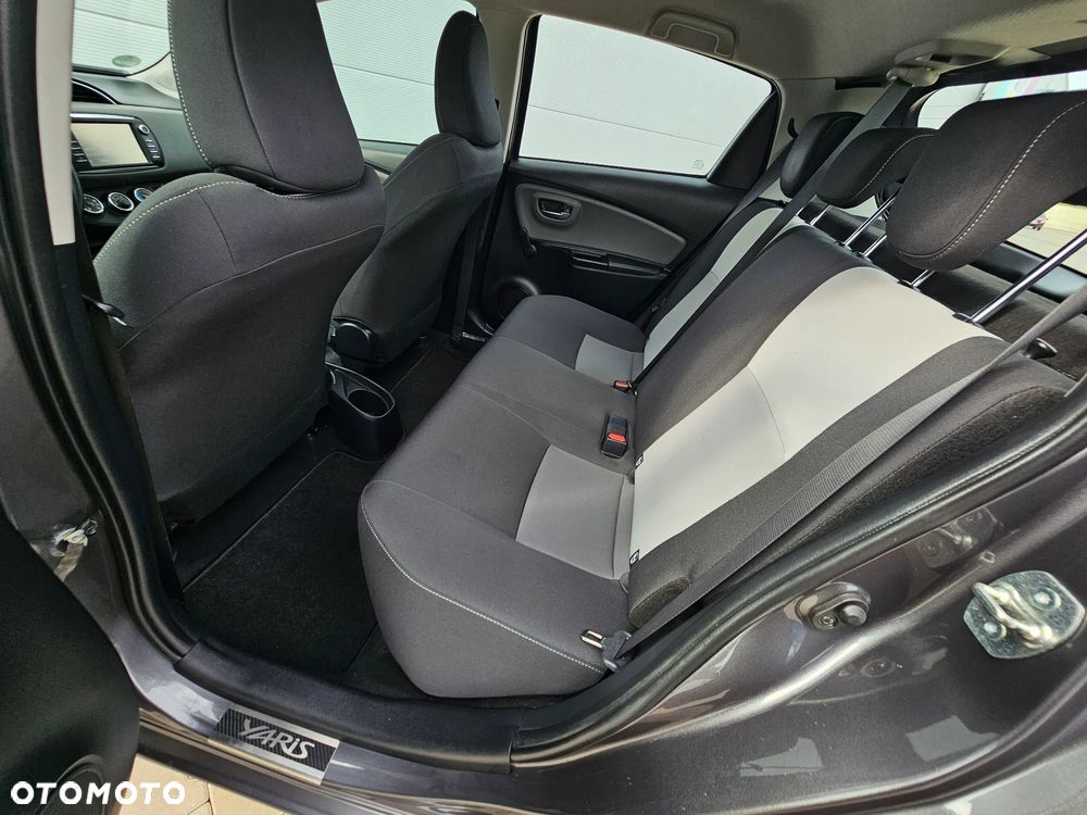 Toyota Yaris 1.0 VVT-i Team Deutschland - 27