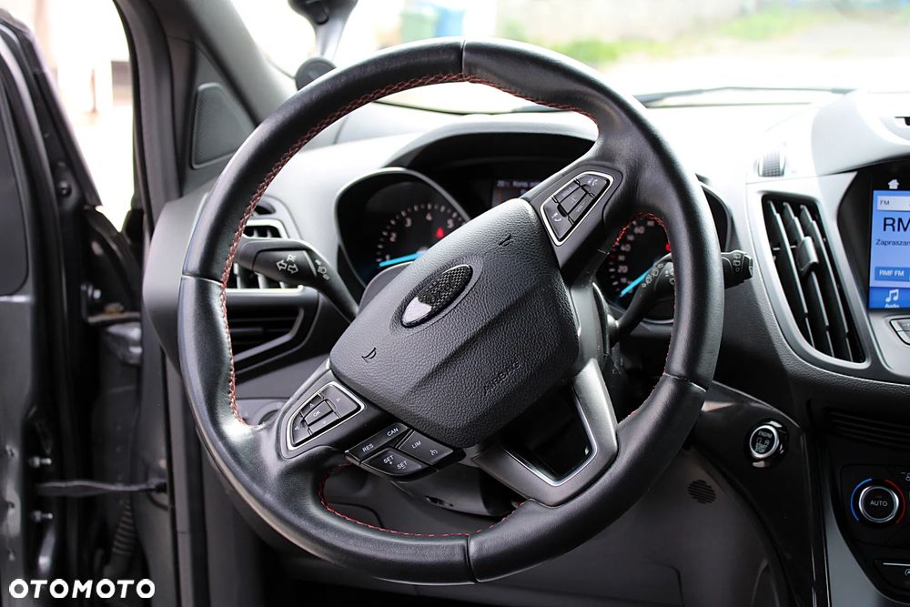 Ford Kuga - 17