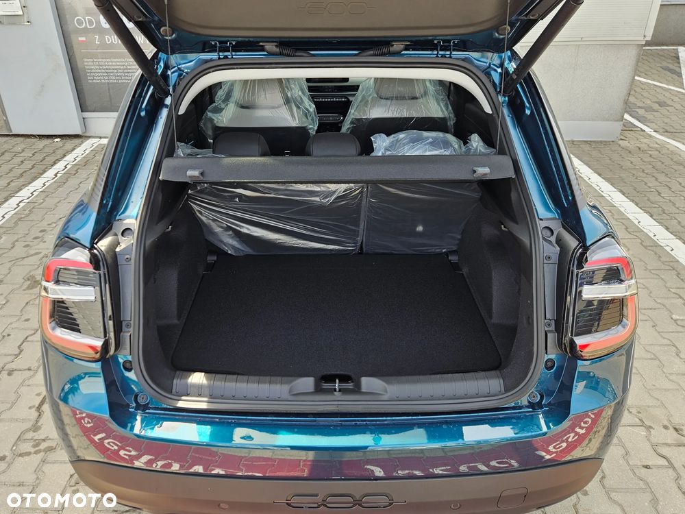 Fiat 600 1.2 Turbo La Prima eDCT - 12