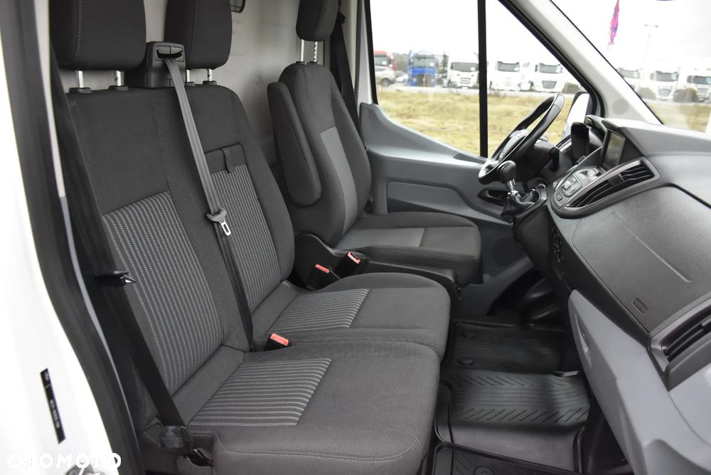 Ford Transit L3H2 - 24