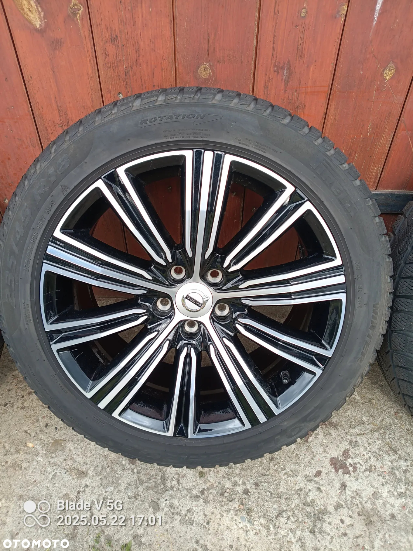 Felgi z oponami zimowymi 235/45 R18 Volvo V60 S60 R-Design - 3