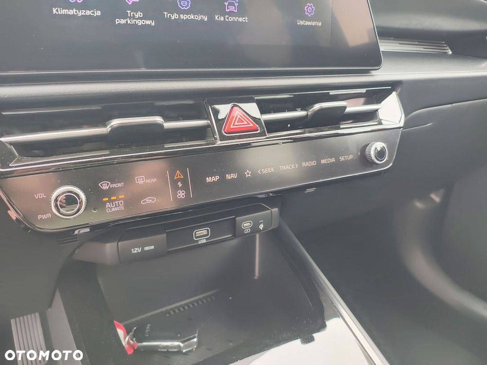 Kia Niro 1.6 GDI Hybrid Business Line - 25