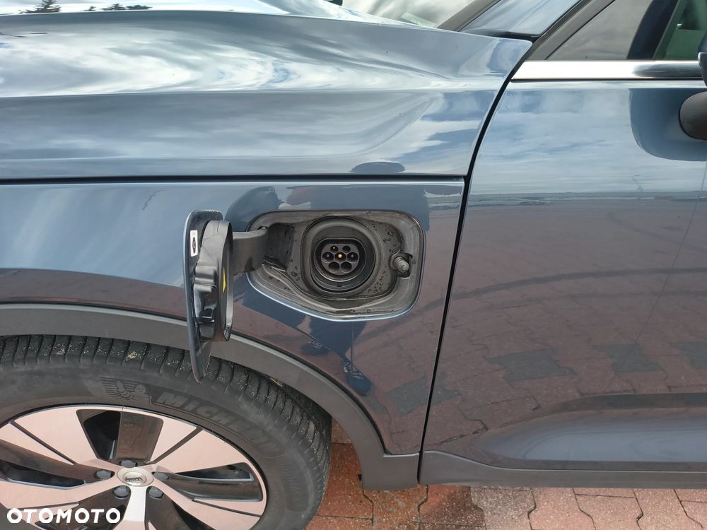 Volvo XC 40 - 35