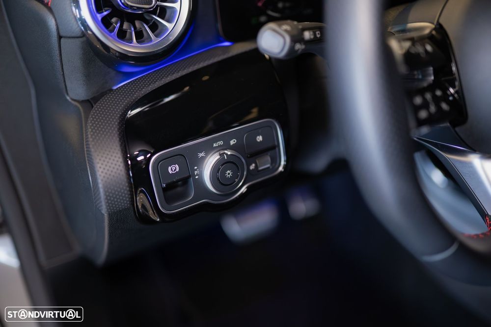 Mercedes-Benz CLA 250 e Shooting Brake AMG Line - 22