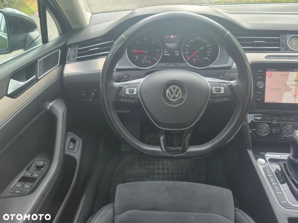 Volkswagen Passat 2.0 TDI Bi-Turbo BMT 4Mot Highline DSG - 35