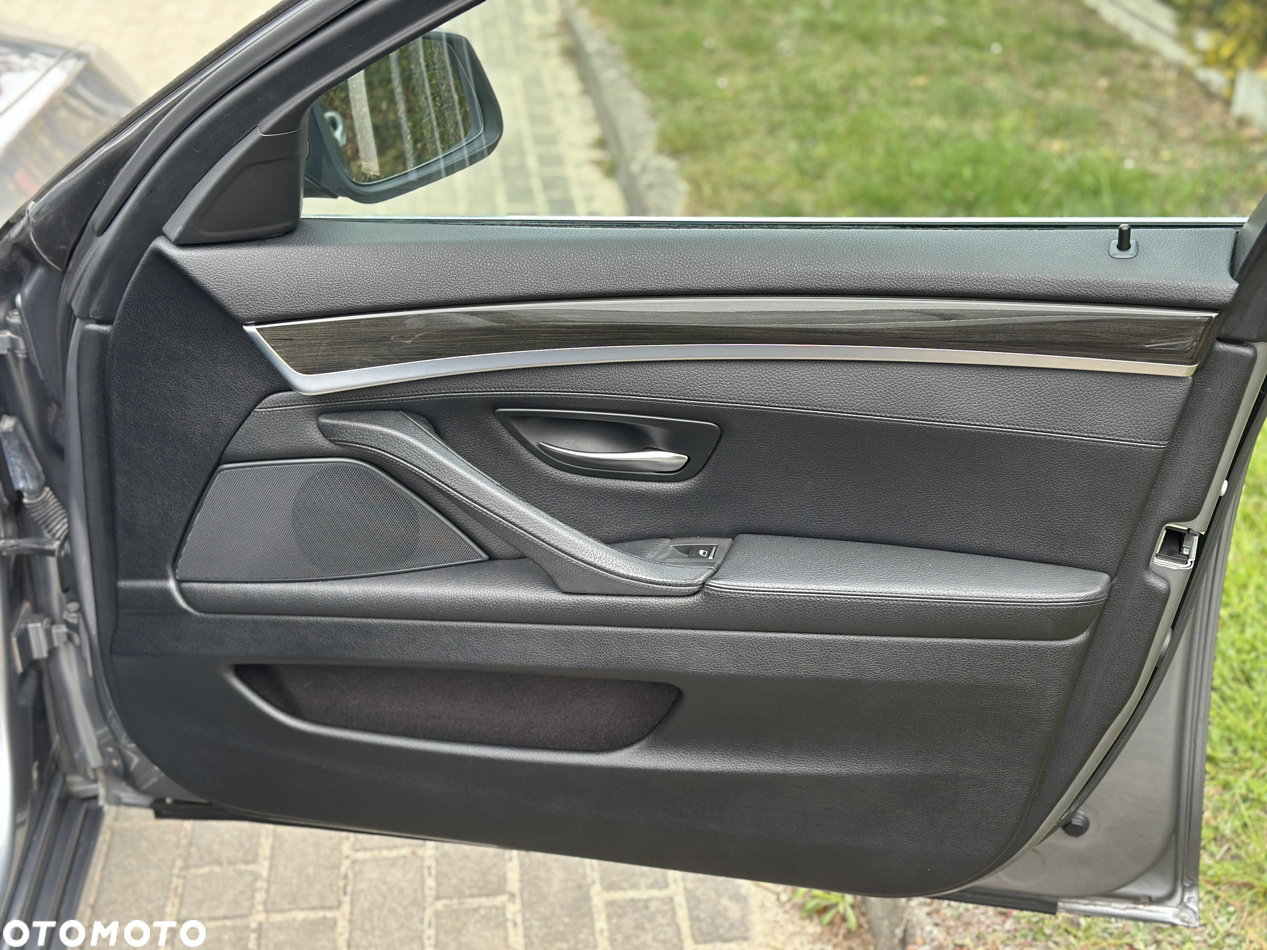 BMW Seria 5 525d xDrive Luxury Line - 30