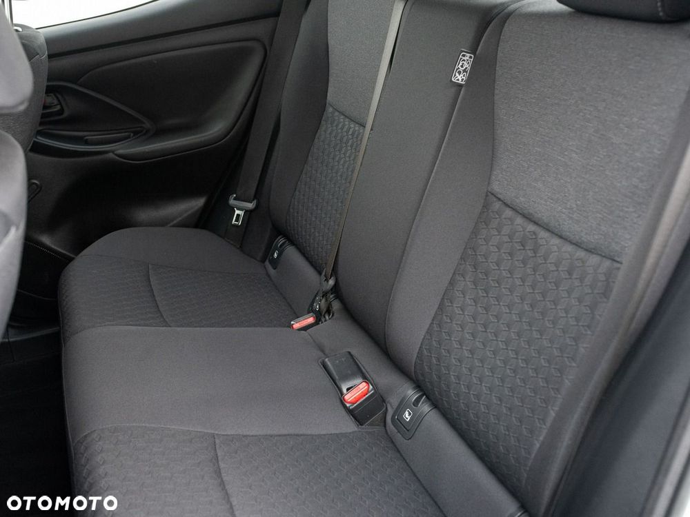 Toyota Yaris 1.5 Comfort - 24