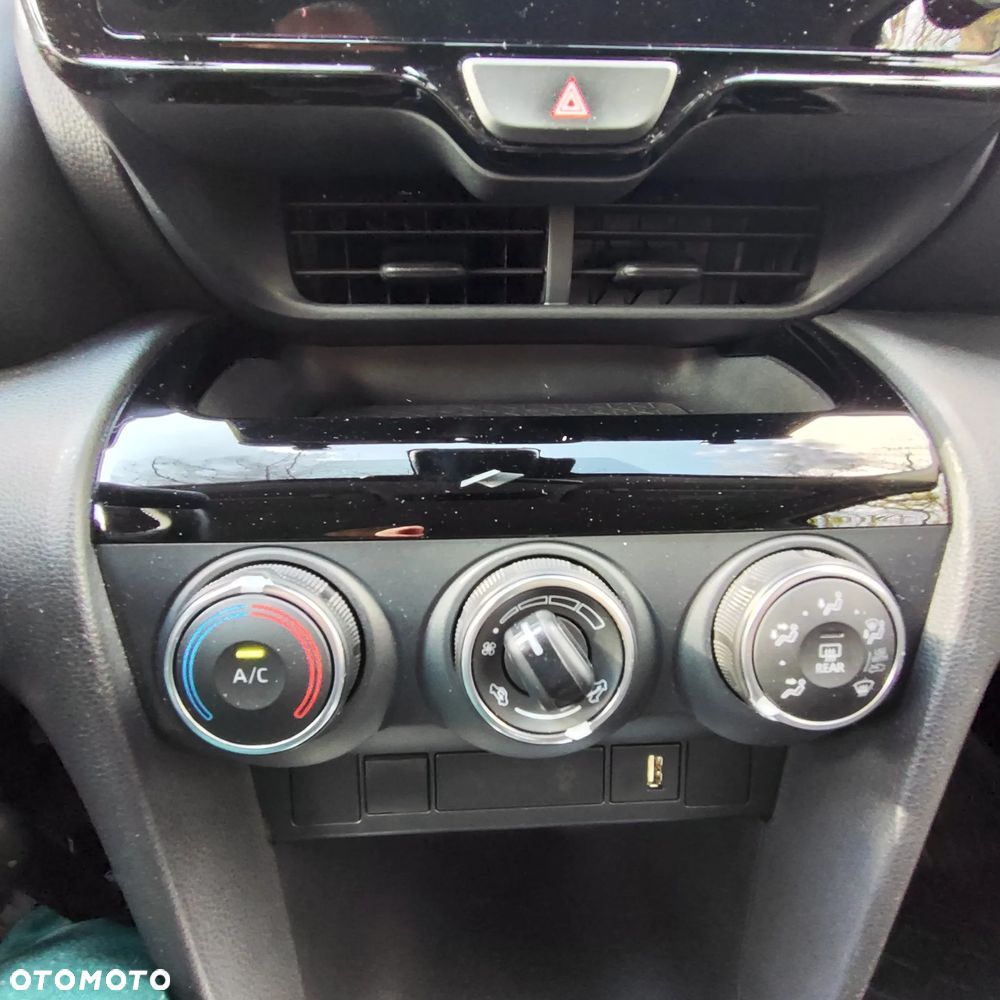Toyota Yaris 1.5 Comfort - 26