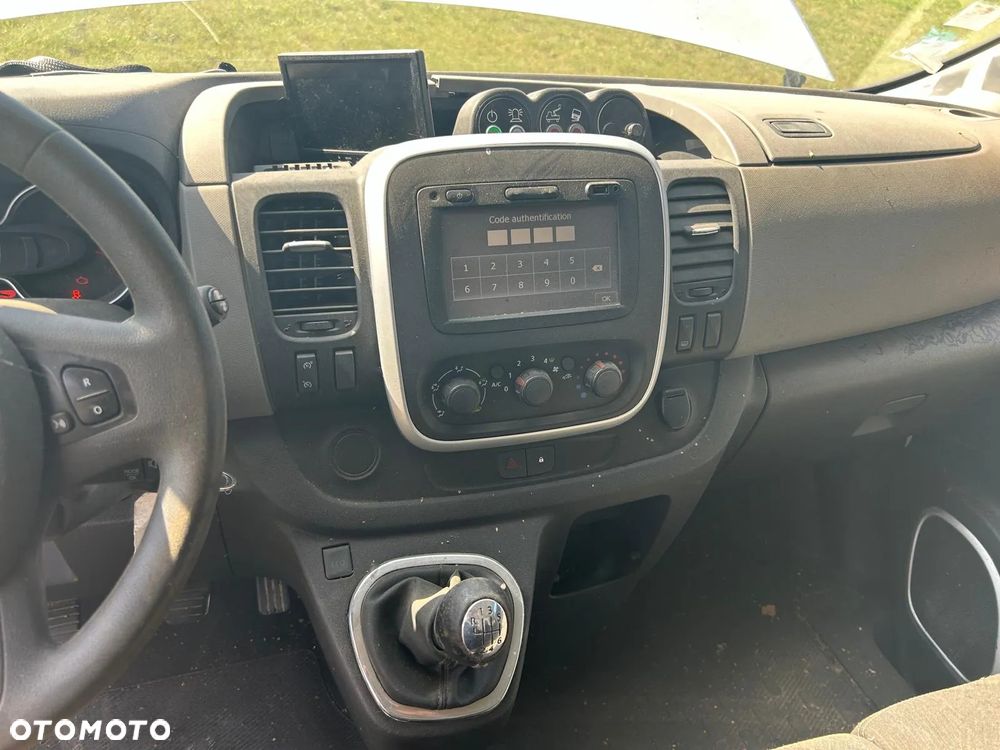 Renault Trafic - 10