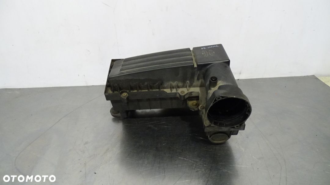 OBUDOWA FILTRA POWIETRZA VOLKSWAGEN PASSAT B6 2.0TDI - 1