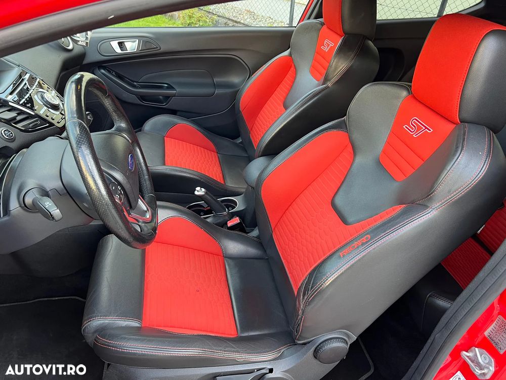 Ford Fiesta 1.6 EcoBoost ST - 14
