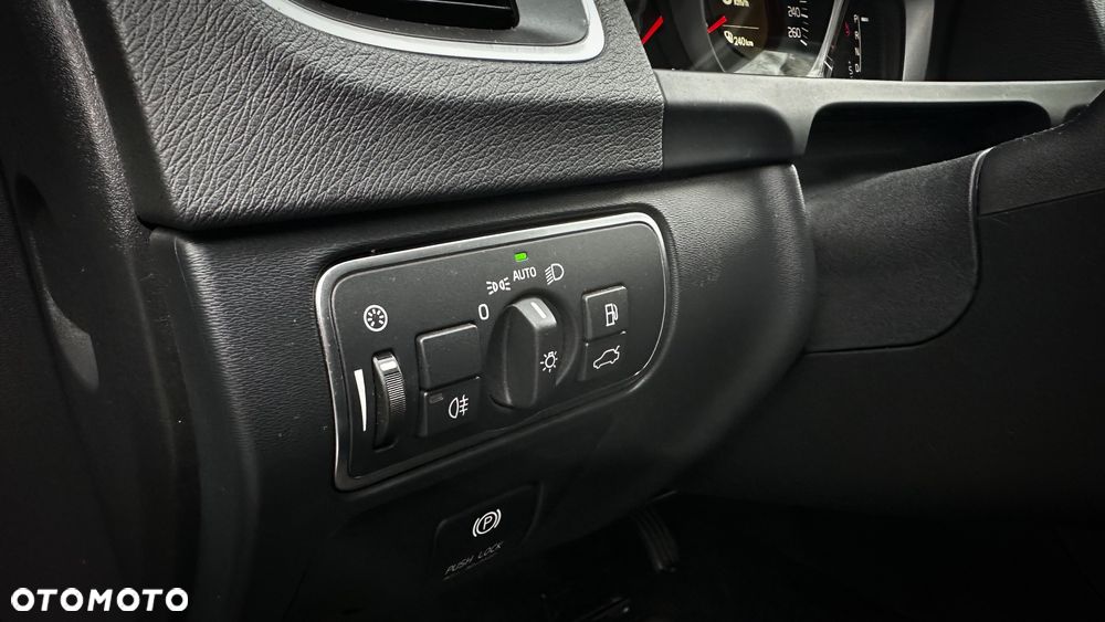 Volvo V60 D3 Summum - 15