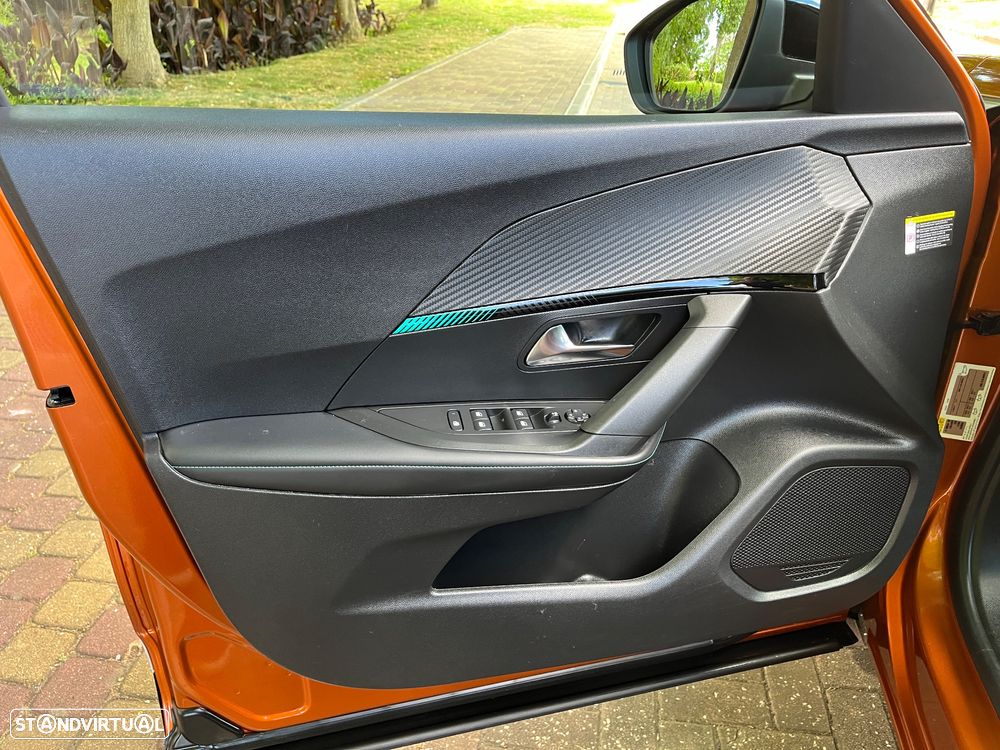 Peugeot 2008 PureTech 130 EAT8 Allure Pack - 5