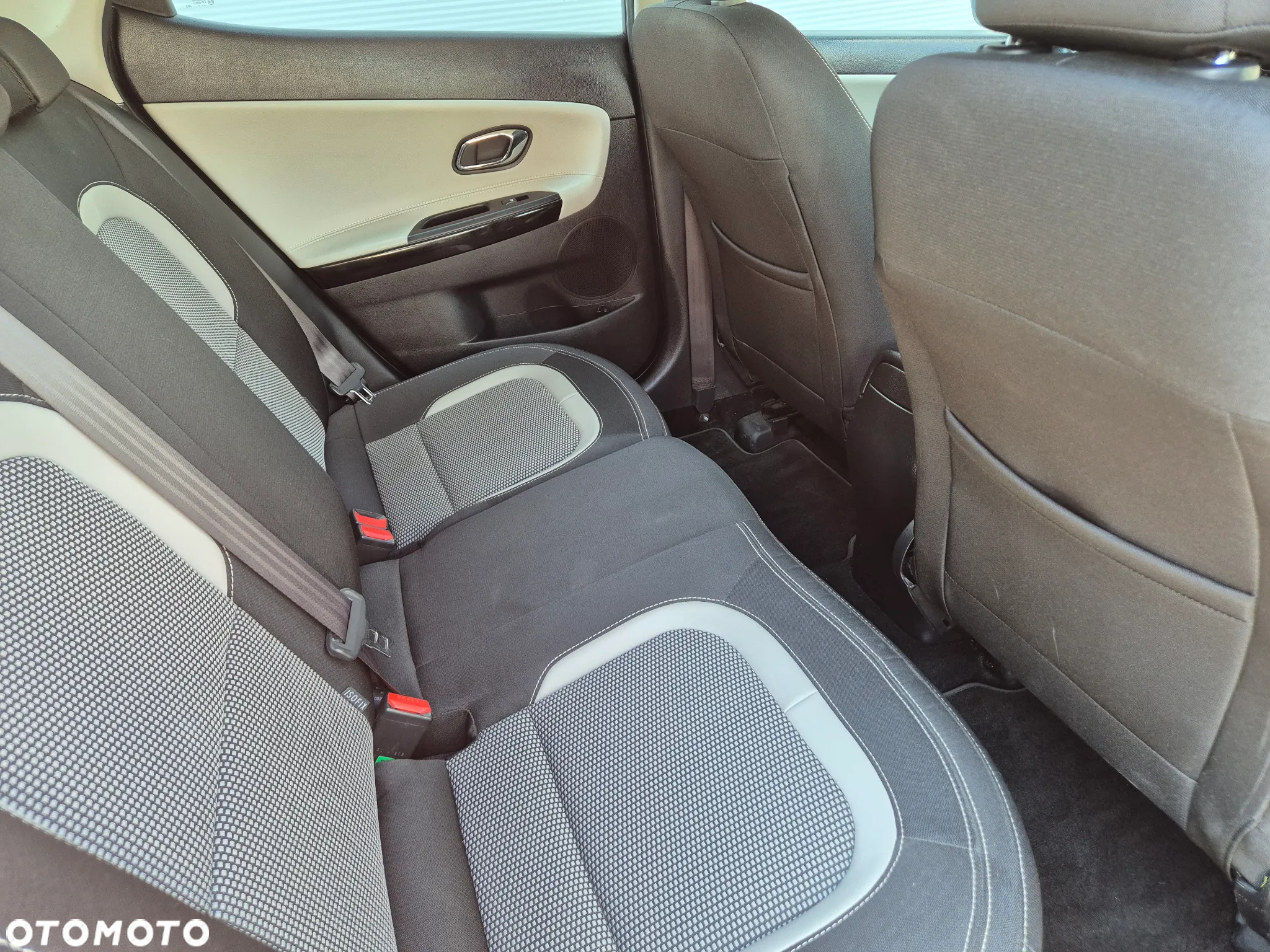 Kia Ceed 1.4 CVVT Dream Team Edition - 25