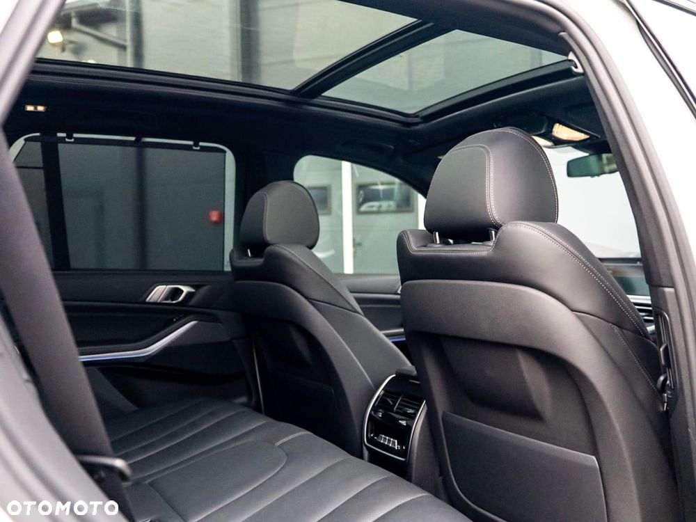 BMW X5 xDrive40i - 8