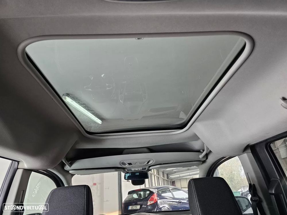 Ford Tourneo Connect Grand 1.5 TDCi Active - 32