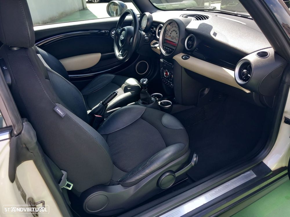 MINI Cabrio Cooper D - 22