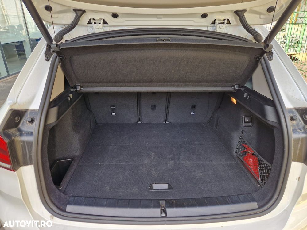 BMW X1 sDrive18d AT - 24