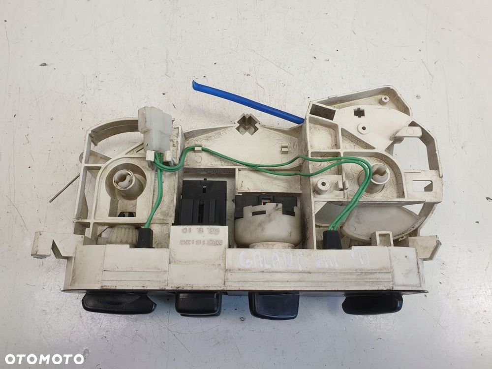 Mitsubishi Galant VIII PANEL NAWIEWU nadmuchu - 12