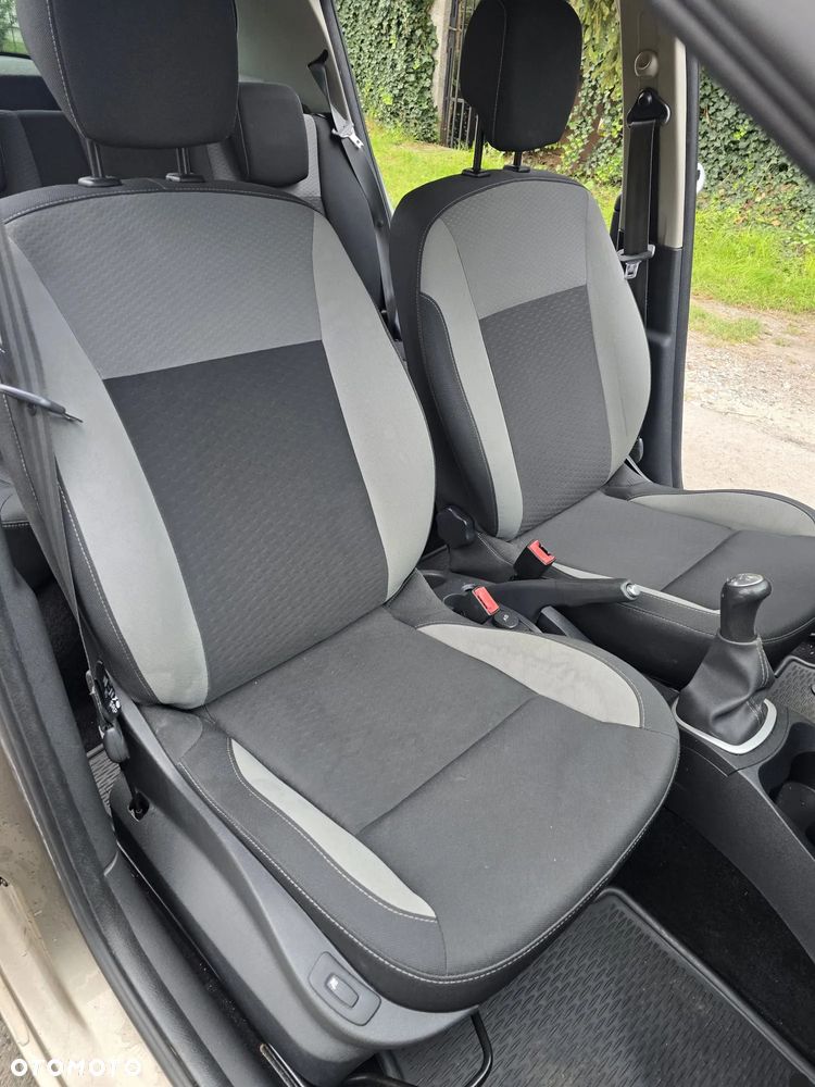 Renault Clio 1.2 16V 75 Expression - 7