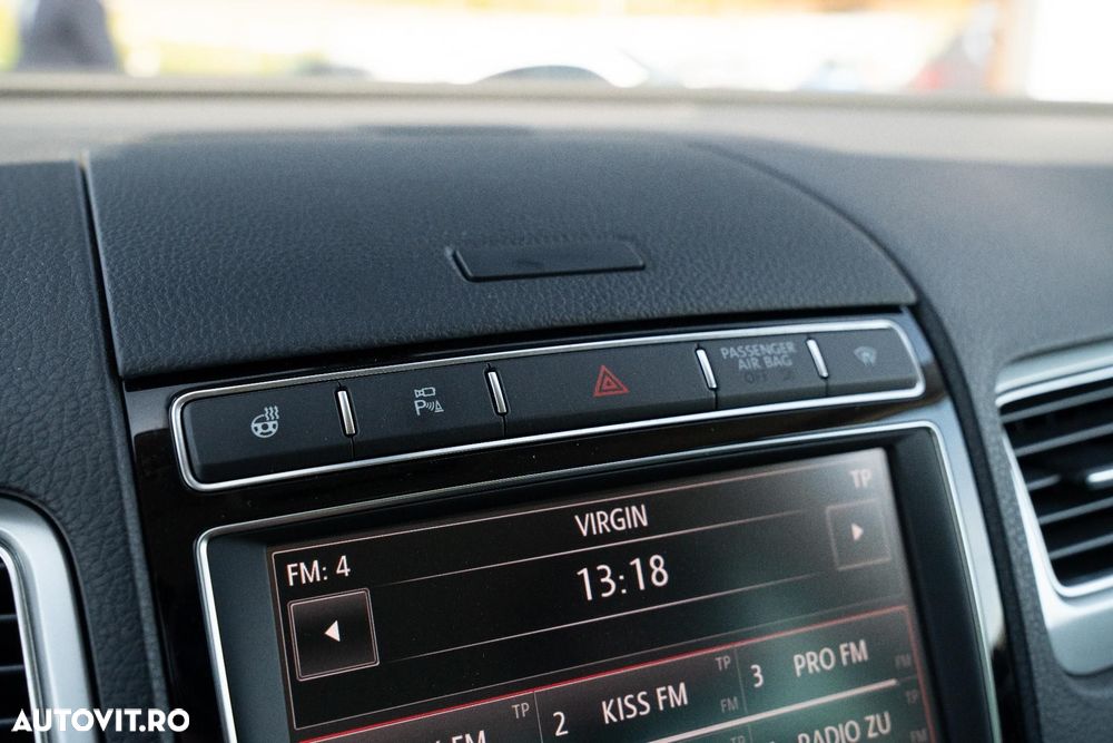 Volkswagen Touareg - 11