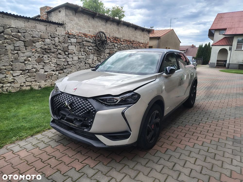 DS Automobiles DS 3 Crossback 1.2 PureTech Performance Line + - 1