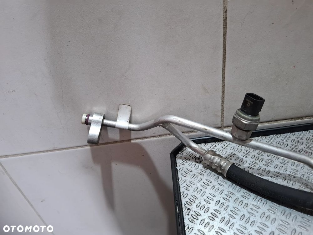 Przewód klimatyzacji BMW F25 X3 rok 2013 nr 9228234 - 3