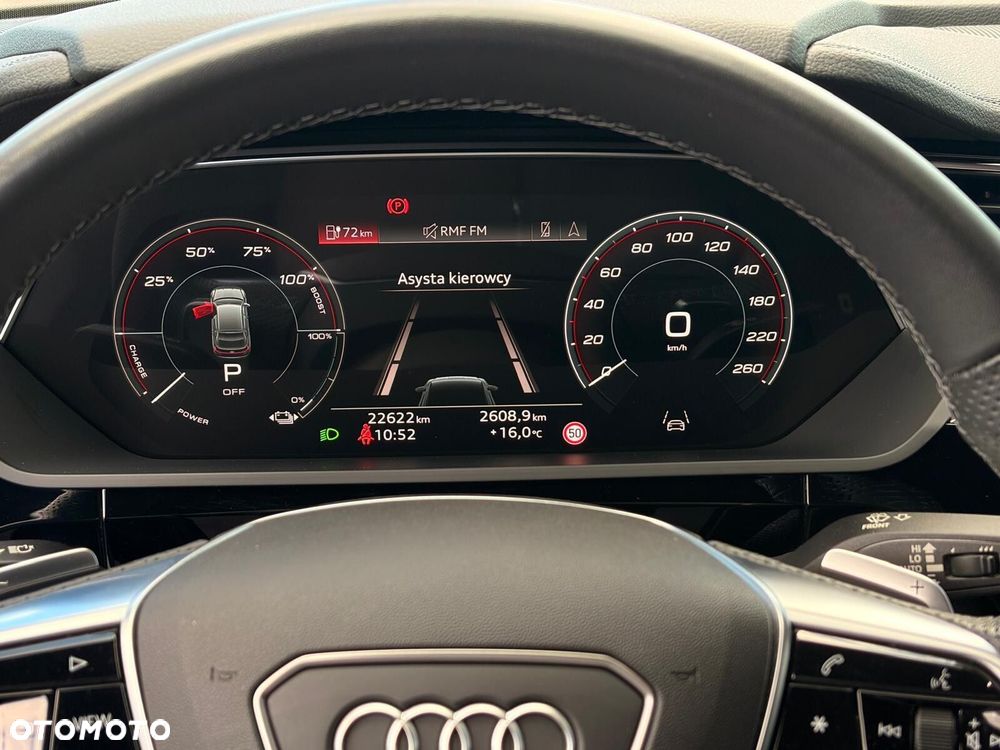 Audi Q8 Sportback e-tron - 27