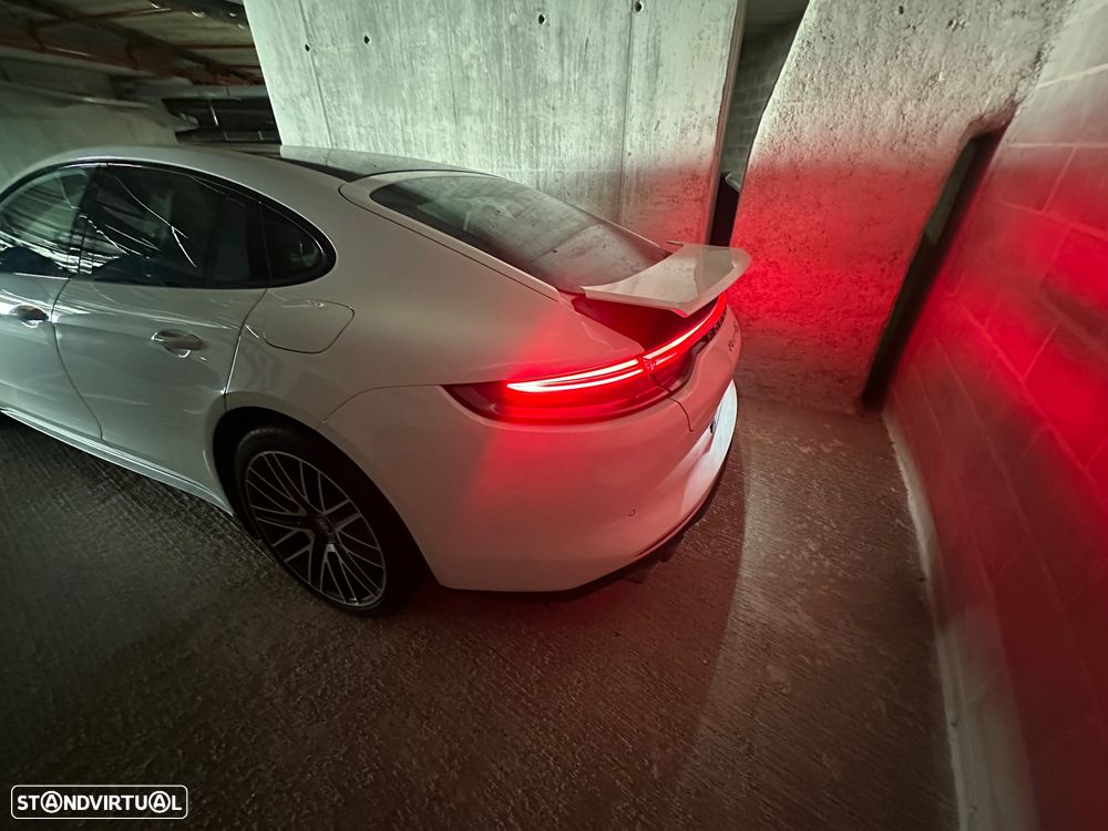 Porsche Panamera - 9