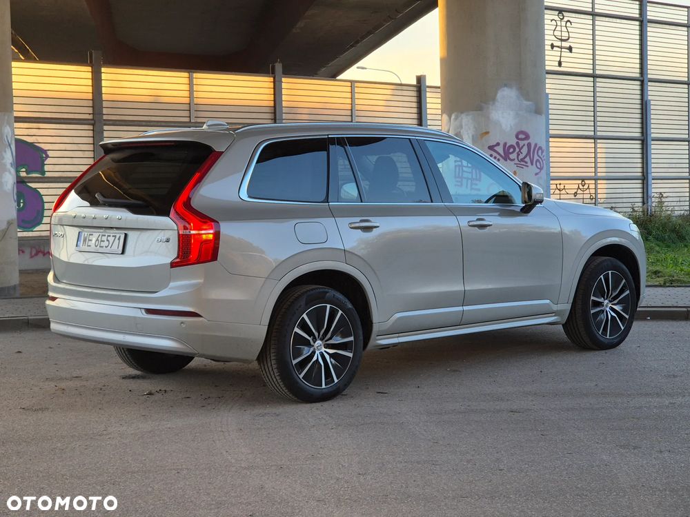 Volvo XC 90 B5 D AWD Momentum Pro - 4