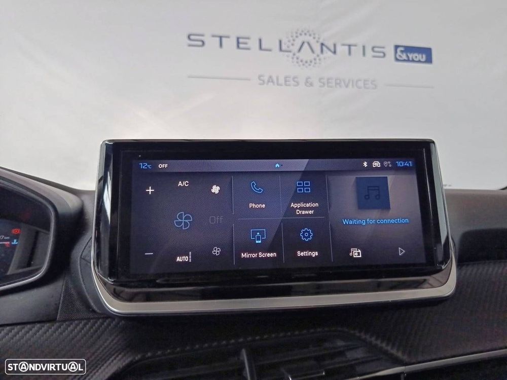 Peugeot 2008 1.2 Hybrid Allure e-DCS6 - 22