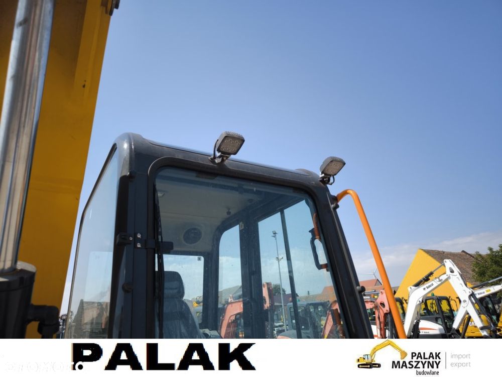 Liu Gong 9075F nie mylić z  JCB 85z - 13