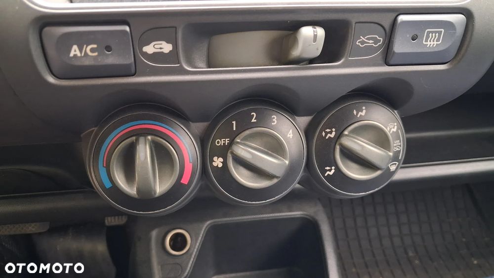 Na części Honda Jazz II Silnik 1.3 83KM L13A1 lakier G506M skrzynia automatyczna CVT maska zderzak drzwi klapa szyba fotel kanapa lusterko lampa deska GWARANCJA !!! Przód Tył Zestaw Komplet Drzwi Klapa Zderzak Błotnik Maska Grill Atrapa Szyba Pas Lampa Lusterko Boczki Fotel Kanapa Kokpit Deska Rozdzielcza Przełącznik Włącznik Sterownik Przewody Wiązka Instalacja Moduł Komputer Czujnik Listwa Pompa Alternator Wtryski Głowica Rozrusznik Kompresor Sprzęgło Dwumas Silnik Skrzynia ABS Klimatyzacji Paliwa Wspomagania Kolektor Turbina Przepustnica Zawór Chłodnica Koło Hak Belka Sanki Zawieszenie Mcpherson Półoś Amortyzator Wydech Tłumik Zacisk - 14