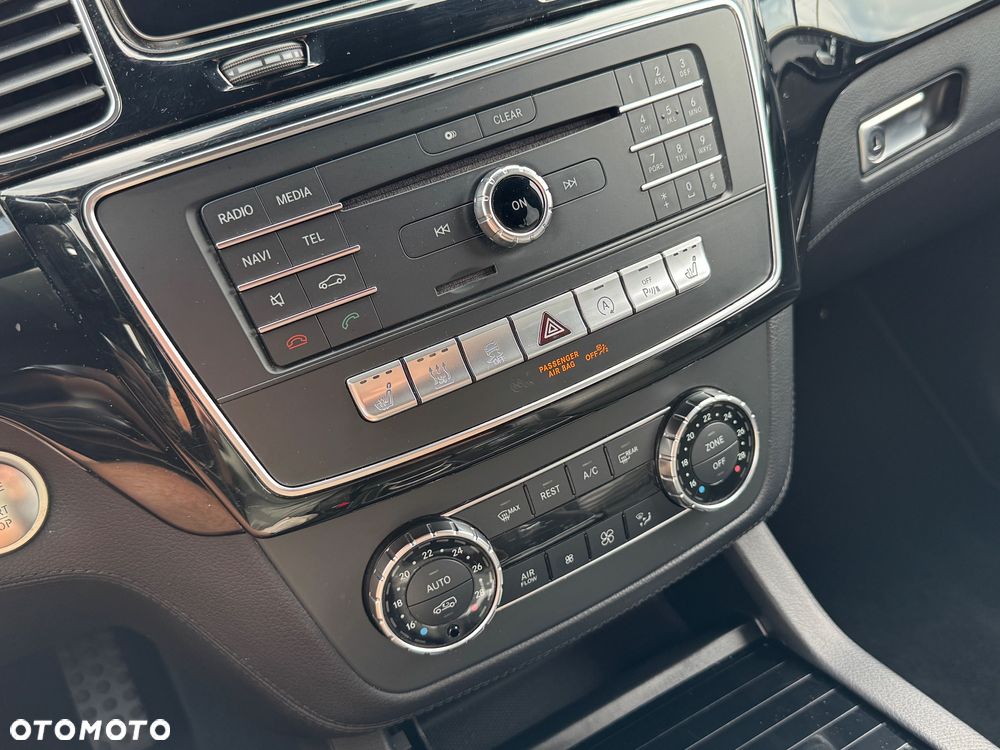 Mercedes-Benz GLS - 11