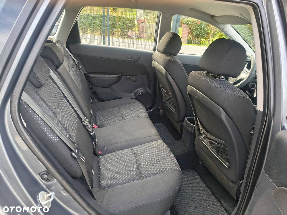 Hyundai i30 1.4 Blue Comfort - 21